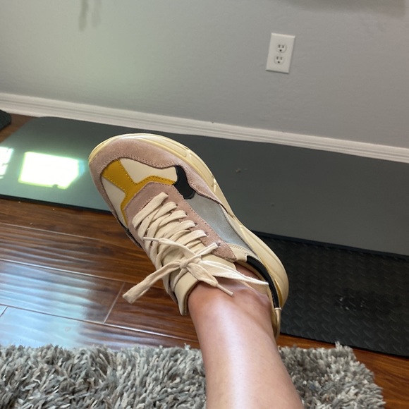 STEVE MADDEN SNEAKERS. SIZE 6 1/2. - Picture 6 of 10